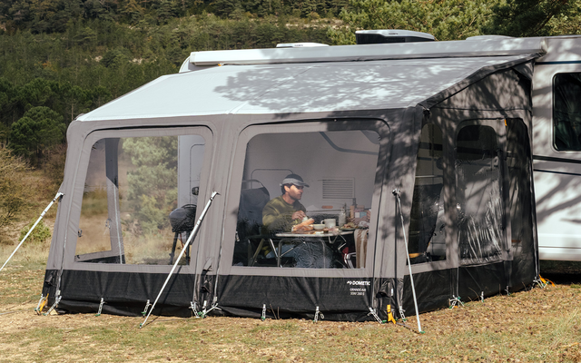 dometic-opblaasbare-voortent-735dto.png Dometic Grande Air Stay 390 S opblaasbare luifel - Afbeelding 1