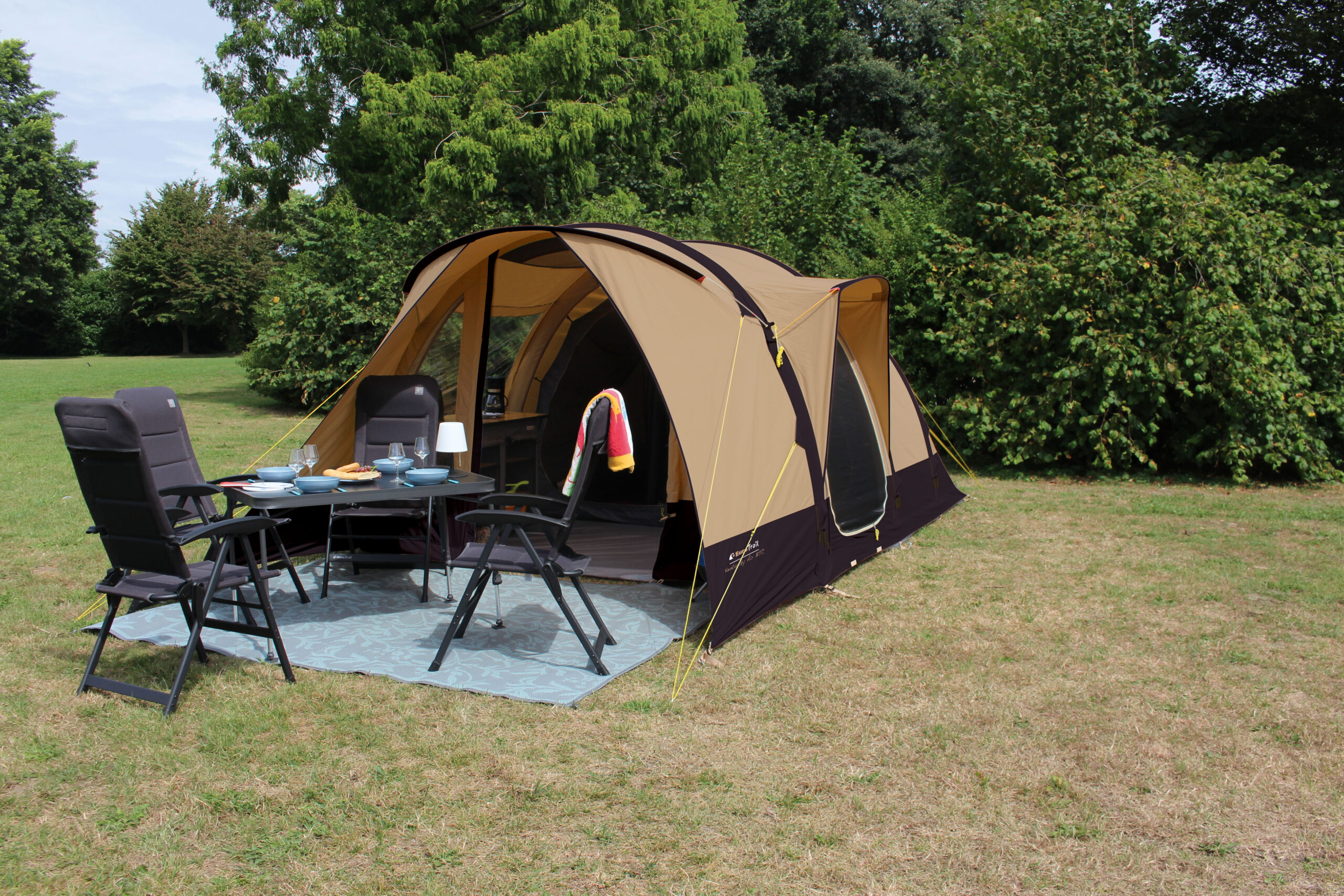 eurotrail-tent-082bic-1.jpg Kentucky Air BTC Eurotrail | The way we camp! - Afbeelding 1