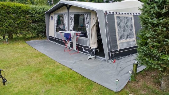 gronddoek-tent-801gvh-1.jpg gronddoek , tentzeil bescherming 8 x 4.80 mtr / 130 gr p/m² | bol - Afbeelding 1
