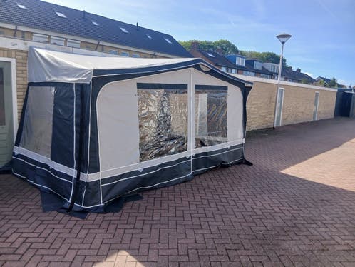 hypercamp-voortent-992gvj-1.jpg Hypercamp Voortent Omloopmaat 9 (850 875) (m2446135895) — Voortenten en Luifels — Marktplaats - Afbeelding 1