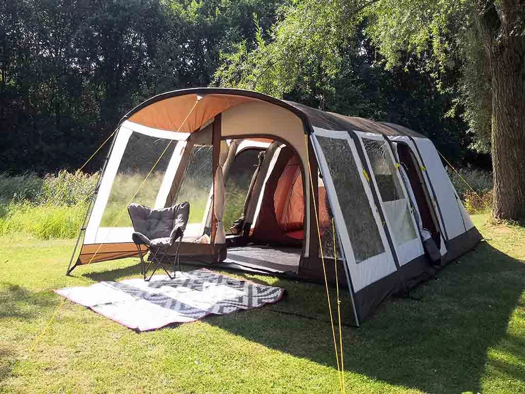 kampeer-tenten-140txr.webp Tenten, al onze tips, reviews en adviezen! Kampeermeneer - Afbeelding 1