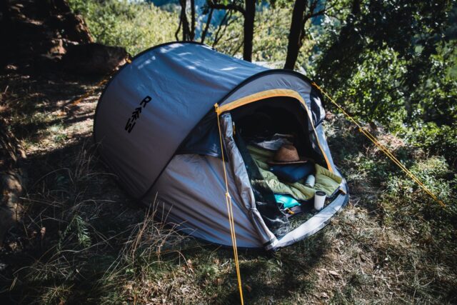 makkelijk-op-te-zetten-tent-149ght-1.jpg Snel opzetbare tenten Kamperen zonder gedoe - Afbeelding 1
