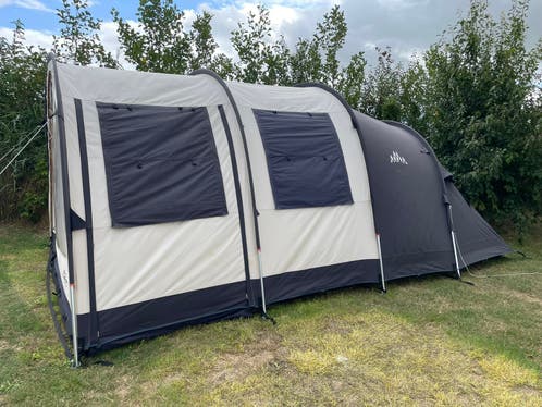 obelink-familia-4-082sxh-1.jpg Obelink tunneltent 4 persoons familia (m2430187895) — Tenten — Marktplaats - Afbeelding 1
