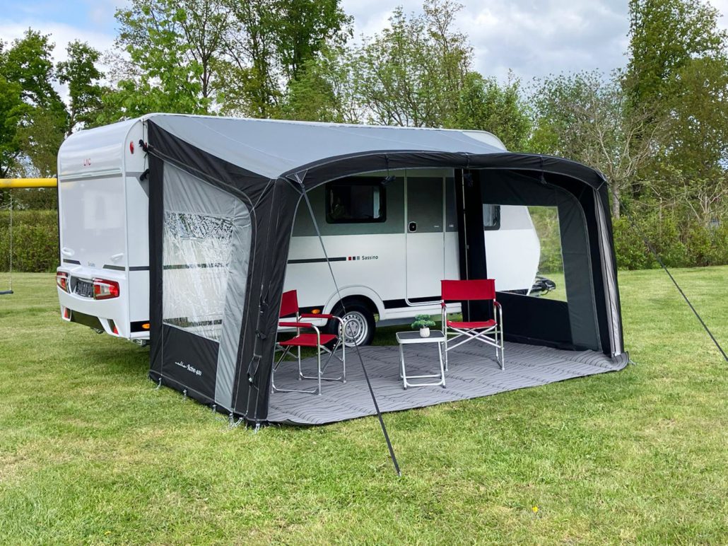 opblaasbare-luifel-caravan-212jih-1.jpg Walker Active Opblaasbare luifel 330 Vanaf € 799, - Afbeelding 1