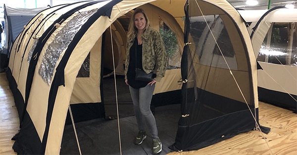 opblaasbare-tunneltent-058dql-1.jpg Kamperen met een opblaasbare tent Campingtrend - Afbeelding 1