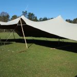 Huur een stretchtent voor een natuurlijke beleving op uw evenement