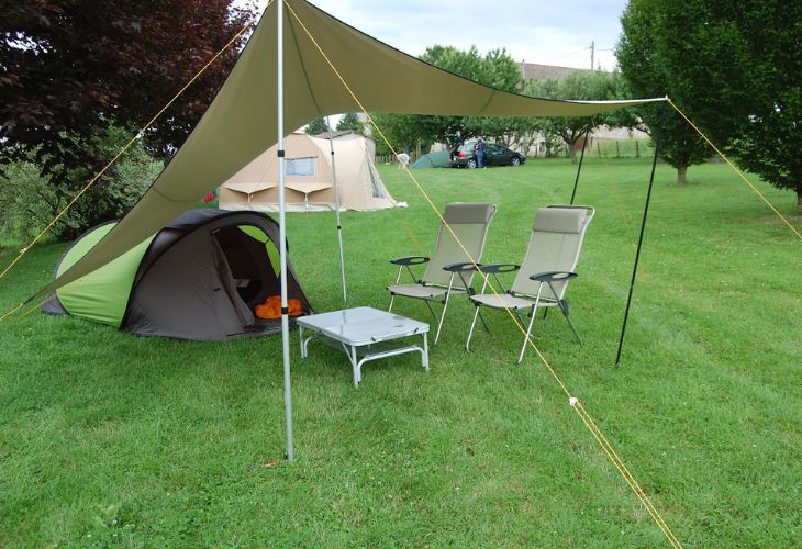 schaduwdoek-tent-654hvx-1.jpg Schaduw graag: alles over de tarp – I Love Kamperen - Afbeelding 1