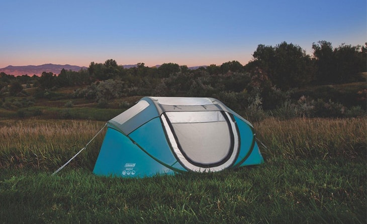 snel-opzetbare-tent-980bfw-1.jpg Sneller dan snel: 5 pop up tenten op een rij Campingtrend - Afbeelding 1