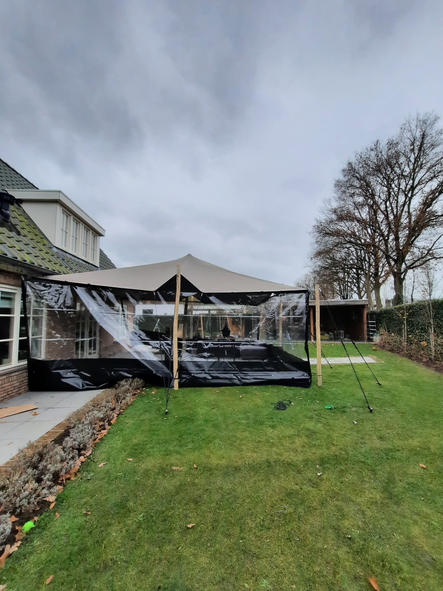 stretchtent-met-zijwanden-000boj-1.jpg Stretchtent zijwand 'transparant' - Afbeelding 1