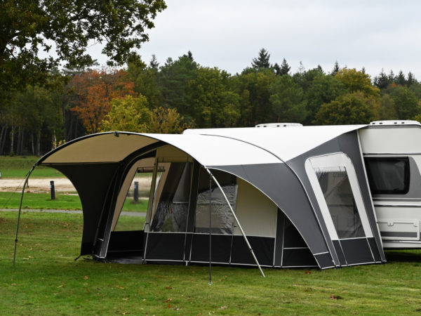 voortent-luifel-678yzs-1.jpg Unico voortenten en luifels voor uw caravan | Unicovoortenten.nl - Afbeelding 1