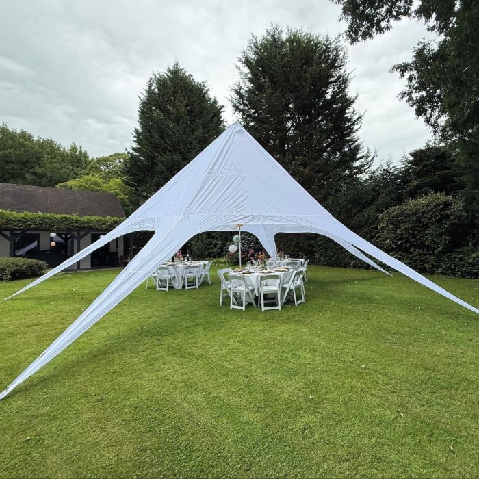 waterdichte-tent-987hbk-1.jpg Waterdichte stertent, doorsnede 13,6 meter - Afbeelding 1